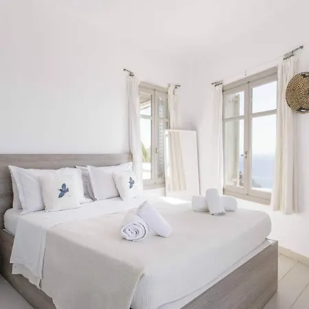 Leomandra Villa *